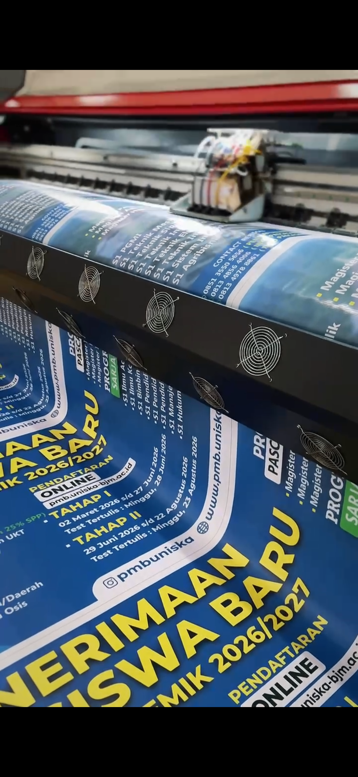 Hasil cetak stiker label Instant Print